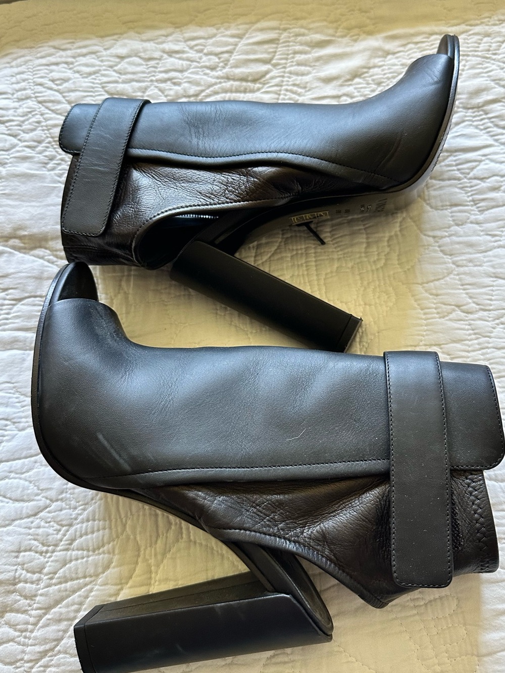 Vince Black Leather High Heel Ankle Boots - Women's size 8